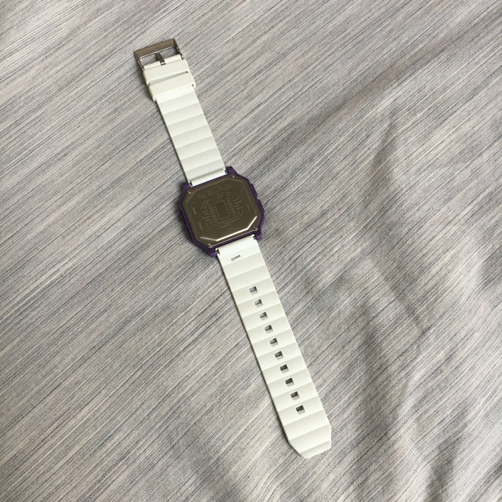 Puma Retro Watch - Picture 4 of 6